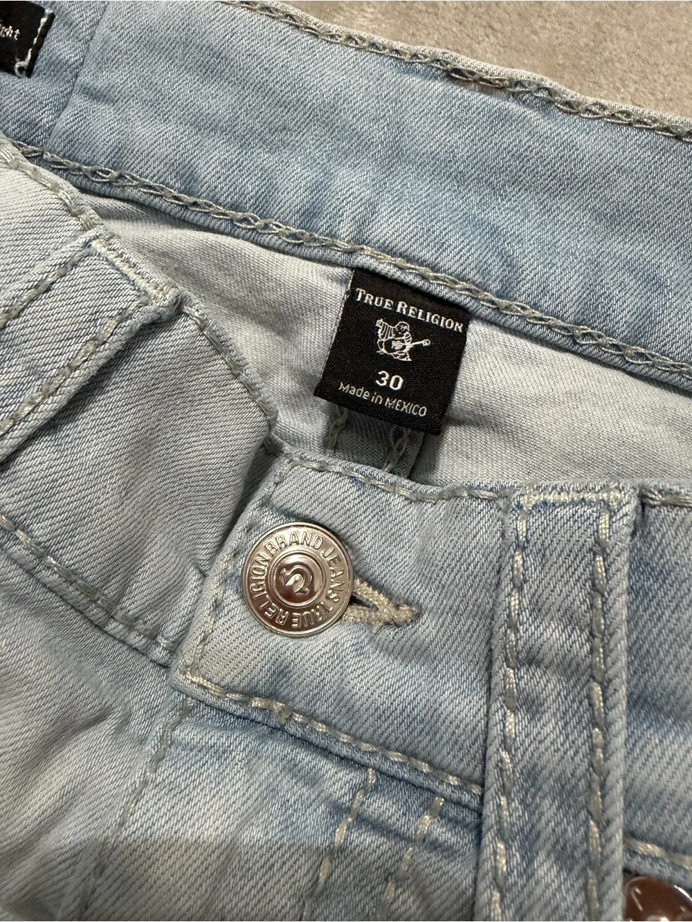 True Religion Ricky Relaxed Straight Distressed Light Wash Ripped Jeans Size 30
